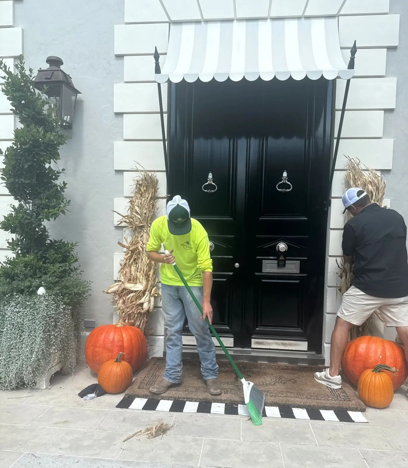 The install crew unloading pumpkins